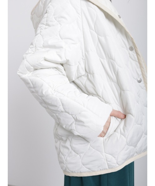 Samansa Mos2 blue（サマンサモスモスブルー）の「フード取外し2WAYキルトジャケット（その他アウター・レディース・ブラック/ベージュ/キナリ・ﾌﾘ-）」の13枚目の写真