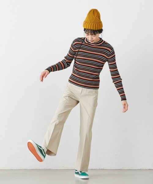 Le temps riche（ルタンリッシュ）の「センタープレスセミフレアパンツ＜Le temps riche＞（スラックス・レディース・サンドベージュ/ブラック・S/M/L/LL）」の11枚目の写真