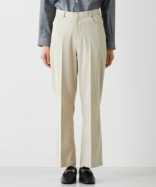 Le temps riche（ルタンリッシュ）の「センタープレスセミフレアパンツ＜Le temps riche＞（スラックス・レディース・サンドベージュ/ブラック・S/M/L/LL）」の14枚目の写真