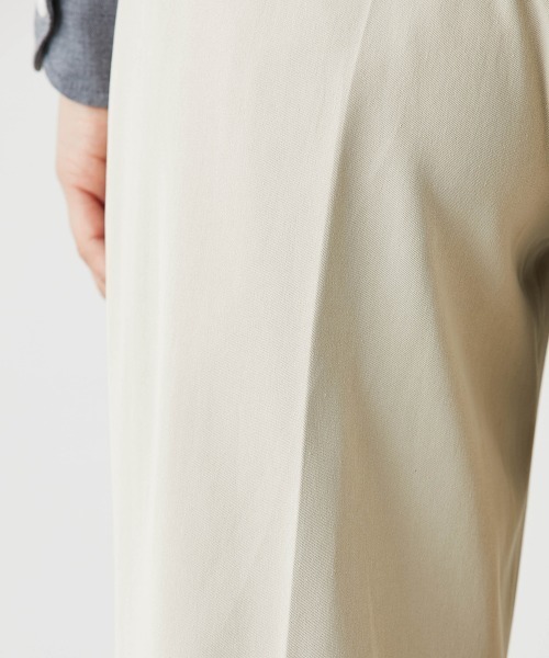 Le temps riche（ルタンリッシュ）の「センタープレスセミフレアパンツ＜Le temps riche＞（スラックス・レディース・サンドベージュ/ブラック・S/M/L/LL）」の20枚目の写真