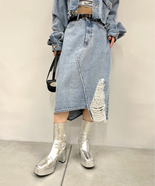 WHO'S WHO gallery（フーズフーギャラリー）の「厚底ヒールミドルブーツ（ブーツ・レディース・シルバー/ブラック・LARGE/MEDIUM）」の5枚目の写真