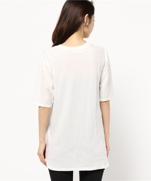 MOUSSY（マウジー）の「ROUND HEM V/N TEE（Tシャツ/カットソー・レディース・ベージュ/ネイビー/ホワイト/ブラック・FREE）」の7枚目の写真