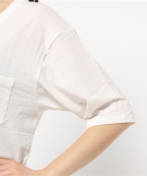 MOUSSY（マウジー）の「ROUND HEM V/N TEE（Tシャツ/カットソー・レディース・ベージュ/ネイビー/ホワイト/ブラック・FREE）」の10枚目の写真