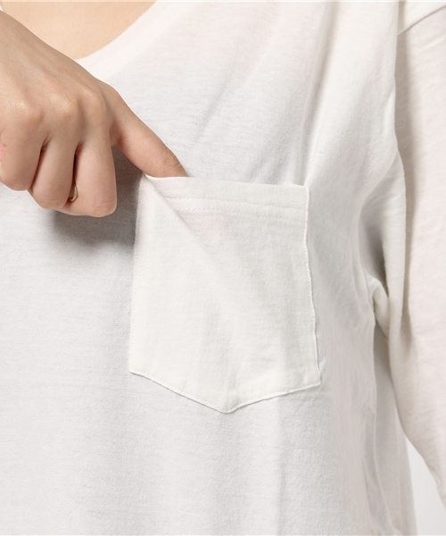 MOUSSY（マウジー）の「ROUND HEM V/N TEE（Tシャツ/カットソー・レディース・ベージュ/ネイビー/ホワイト/ブラック・FREE）」の11枚目の写真