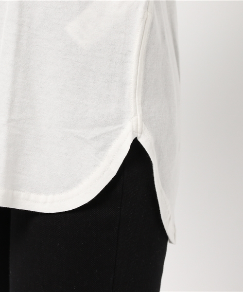 MOUSSY（マウジー）の「ROUND HEM V/N TEE（Tシャツ/カットソー・レディース・ベージュ/ネイビー/ホワイト/ブラック・FREE）」の12枚目の写真
