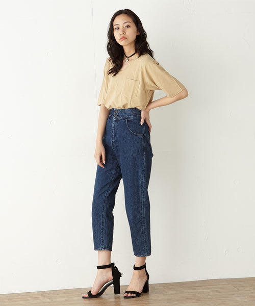 MOUSSY（マウジー）の「ROUND HEM V/N TEE（Tシャツ/カットソー・レディース・ベージュ/ネイビー/ホワイト/ブラック・FREE）」の16枚目の写真