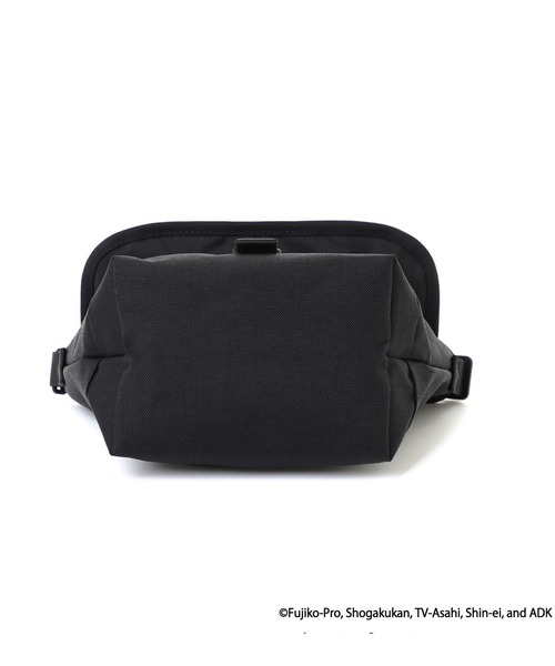 Manhattan Portage(マンハッタンポーテージ)の「Manhattan Portage/マンハッタンポーテージ ショルダーバック "ドラえもん" MESSENGER BAG FLAP ZIPPER POCKET DORAEMON 25 MP1603FZPDORA25(メッセンジャーバッグ・メンズ・ブラック×レッド・FREE)」の6枚目の写真