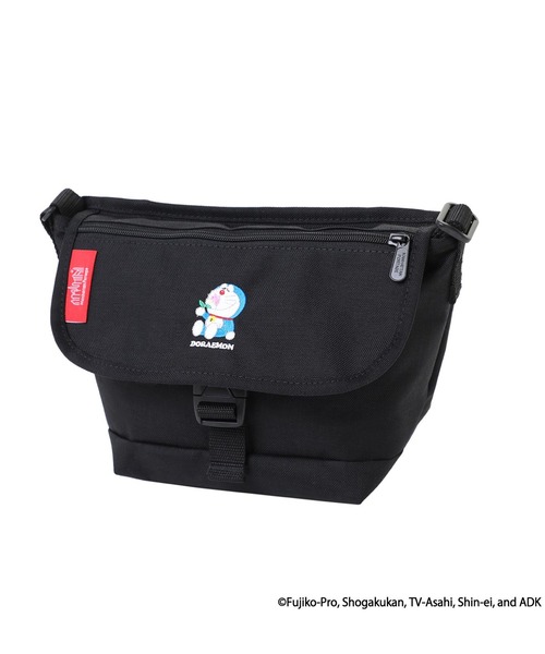 Manhattan Portage(マンハッタンポーテージ)の「Manhattan Portage/マンハッタンポーテージ ショルダーバック "ドラえもん" MESSENGER BAG FLAP ZIPPER POCKET DORAEMON 25 MP1603FZPDORA25(メッセンジャーバッグ・メンズ・ブラック×レッド・FREE)」の3枚目の写真