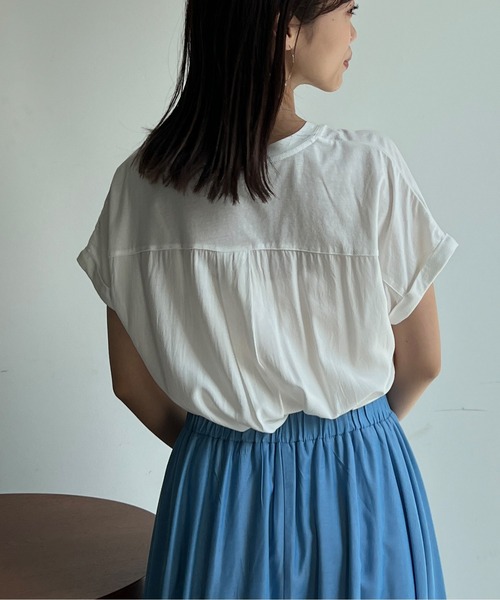 Chez toi(シェトワ)の「BACK布帛ロゴプルオーバー(Tシャツ/カットソー・レディース・カーキ/オフホワイト/チャコールグレー・FREE)」の15枚目の写真