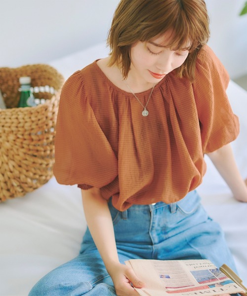 シアーチェックギャザーブラウス