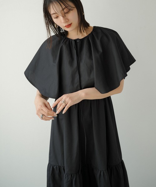 rectangle（レクタングル）の「ケープフレアロングワンピース（ワンピース・レディース・ブラック/オフホワイト・MEDIUM）」の3枚目の写真