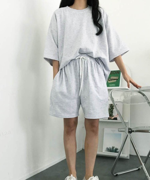 Dalfwin（ダールフィン）の「韓国ファッション バックラベル半袖×ショートパンツセットアップ ルームウェア（ルームウェア/パジャマ・レディース・グレー系その他/ブラック/ダークブルー/ライトブルー・FREE）」の17枚目の写真