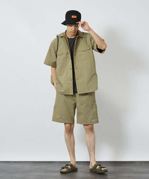 UNIVERSAL OVERALL（ユニバーサルオーバーオール）の「【NEW ERA /ニューエラ】×【UNIVERSAL OVERALL】STANDARD WASH BUCKETU バケットハット（ハット・メンズ・ブラック・フリー）」の17枚目の写真