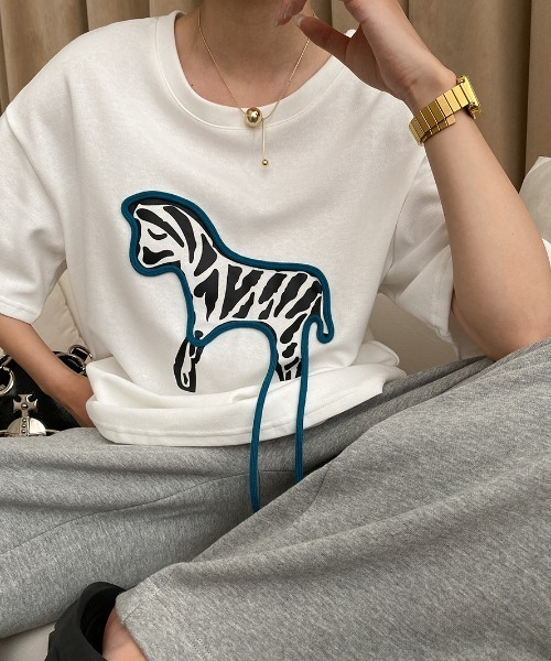 deux amour(ドゥーザムール)の「シマウマモチーフTシャツ(Tシャツ/カットソー・レディース・ホワイト/グレー/ブラック・FREE)」の11枚目の写真