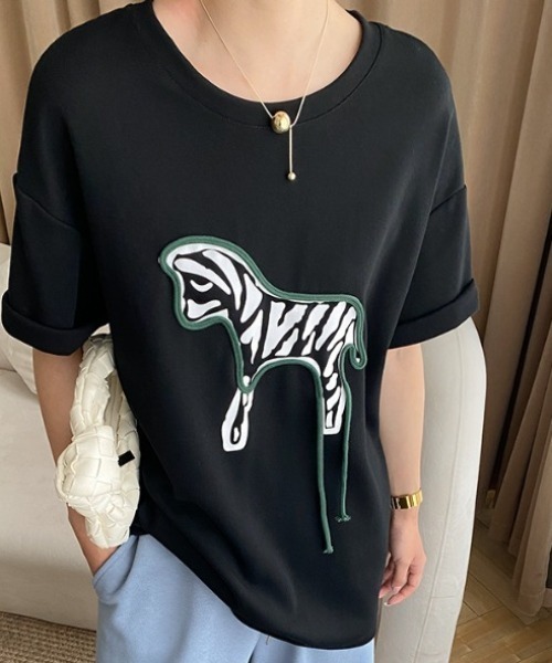 deux amour(ドゥーザムール)の「シマウマモチーフTシャツ(Tシャツ/カットソー・レディース・ホワイト/グレー/ブラック・FREE)」の9枚目の写真
