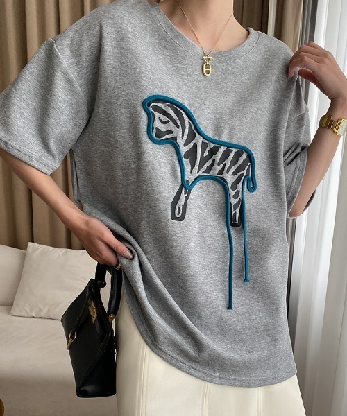 deux amour(ドゥーザムール)の「シマウマモチーフTシャツ(Tシャツ/カットソー・レディース・ホワイト/グレー/ブラック・FREE)」の15枚目の写真