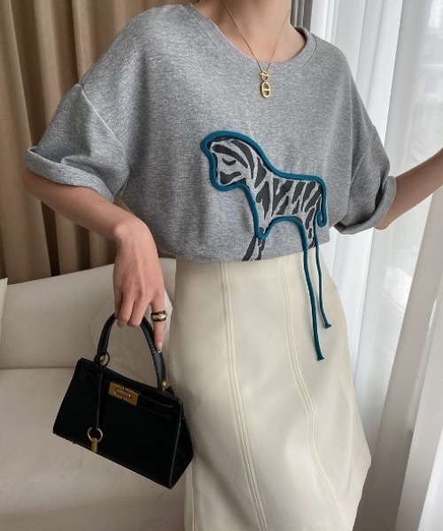 deux amour(ドゥーザムール)の「シマウマモチーフTシャツ(Tシャツ/カットソー・レディース・ホワイト/グレー/ブラック・FREE)」の12枚目の写真