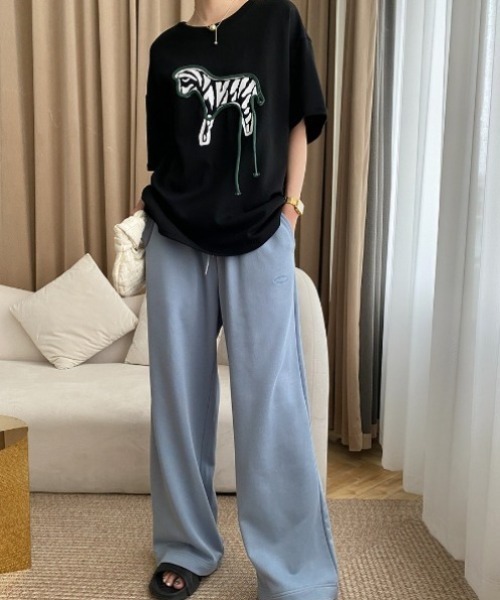 deux amour(ドゥーザムール)の「シマウマモチーフTシャツ(Tシャツ/カットソー・レディース・ホワイト/グレー/ブラック・FREE)」の4枚目の写真