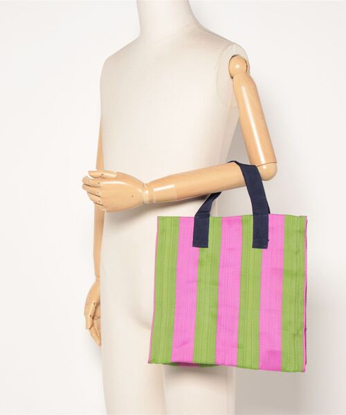 LILA&FLEUR（リラアンドフルール）の「Box Tote Bag（トートバッグ・レディース・ブルー系/ホワイト×イエロー/グリーン系2/ホワイト×パープル/グリーン系1/ホワイト×グリーン/グレー×ピンク・ONE SIZE）」の11枚目の写真