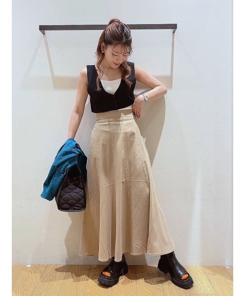 BAYFLOW（ベイフロー）の「２WAYニットビスチェ（ベスト・レディース・オフホワイト/ロイヤルブルー/ブラック・FREE）」の6枚目の写真