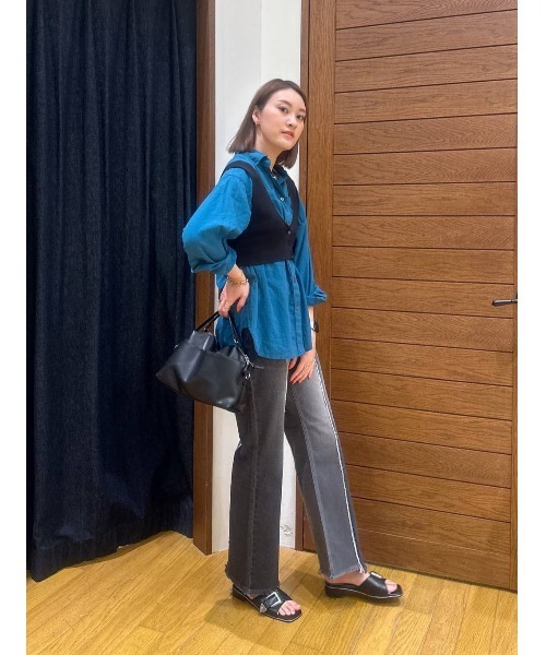 BAYFLOW（ベイフロー）の「２WAYニットビスチェ（ベスト・レディース・オフホワイト/ロイヤルブルー/ブラック・FREE）」の11枚目の写真