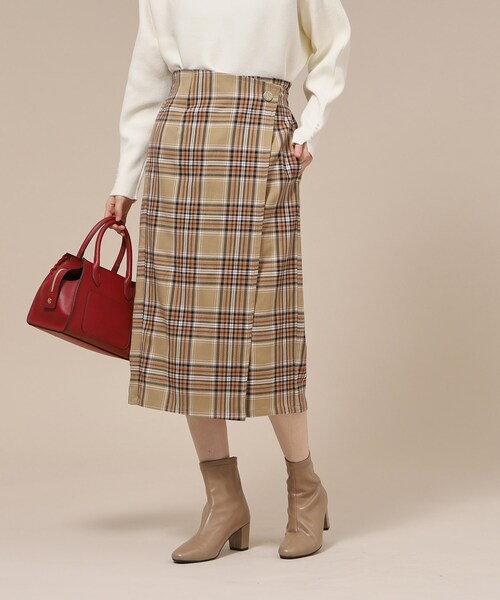 DRESKIP（ドレスキップ）の「◆【無地/チェック柄】すっきり上品な ラップ風ナロースカート（スカート・レディース・キャメル/ベージュ系その他2/ブラック/ブラック系1・03/02/04）」の4枚目の写真