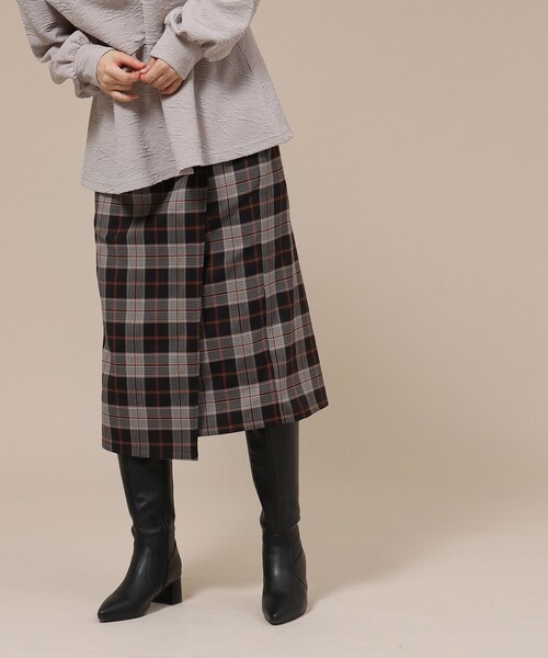 DRESKIP（ドレスキップ）の「◆【無地/チェック柄】すっきり上品な ラップ風ナロースカート（スカート・レディース・キャメル/ベージュ系その他2/ブラック/ブラック系1・03/02/04）」の8枚目の写真
