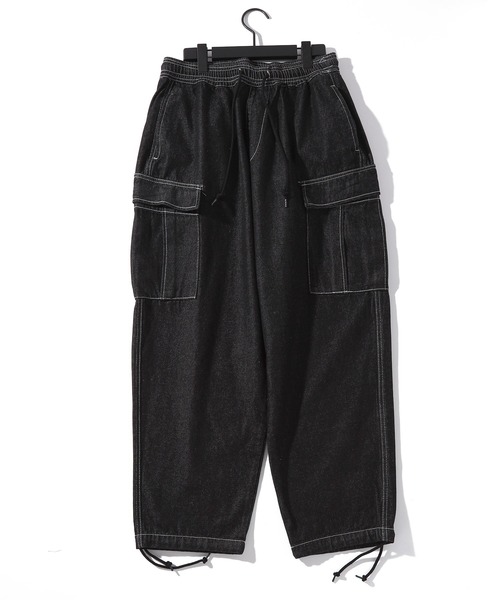 THISIS(ディスイズ)の「12oz デニム イージーカーゴパンツ(カーゴパンツ・メンズ・ケミカルウォッシュ/インディゴブルー/ブラック/ブラック系その他/ブルー・MEDIUM/LARGE/X-LARGE)」の2枚目の写真