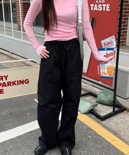 cream creme(クリームクレーム)の「ナイロン カーゴパンツ(カーゴパンツ・レディース・ホワイト/ブラック・FREE)」の5枚目の写真