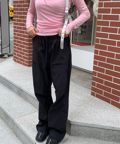 cream creme(クリームクレーム)の「ナイロン カーゴパンツ(カーゴパンツ・レディース・ホワイト/ブラック・FREE)」の11枚目の写真