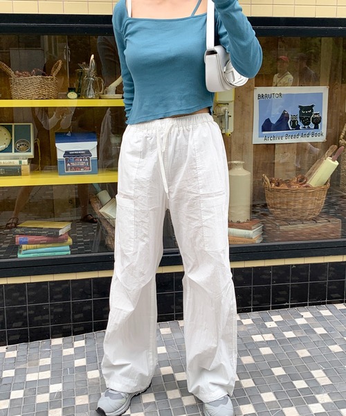 cream creme(クリームクレーム)の「ナイロン カーゴパンツ(カーゴパンツ・レディース・ホワイト/ブラック・FREE)」の22枚目の写真