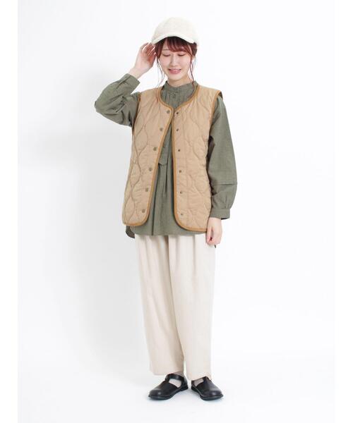 Samansa Mos2（サマンサ モスモス）の「バンドカラータックチュニック（チュニック・レディース・オフホワイト/グリーン/ボルドー/チャコールグレー/ブルー/ベージュ・F）」の15枚目の写真