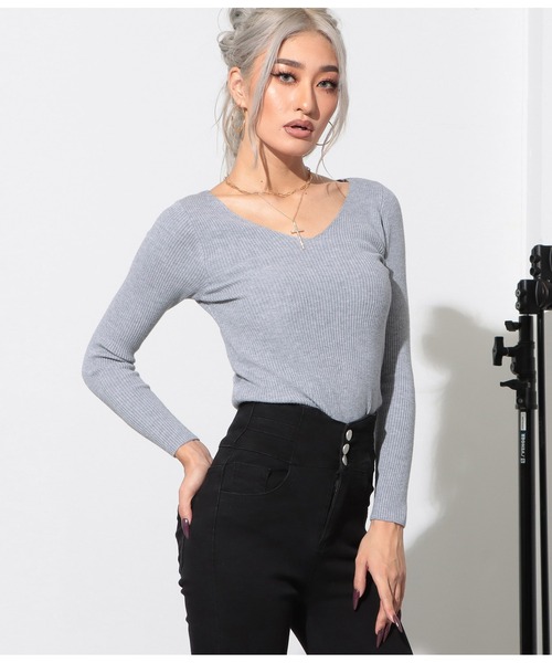 LATINA(ラティーナ)の「両Vネックソフトフィットニットトップス(Tシャツ/カットソー・レディース・グレー/ブラック/オフホワイト・FREE)」の9枚目の写真