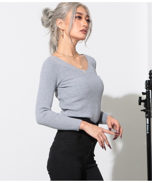LATINA(ラティーナ)の「両Vネックソフトフィットニットトップス(Tシャツ/カットソー・レディース・グレー/ブラック/オフホワイト・FREE)」の10枚目の写真