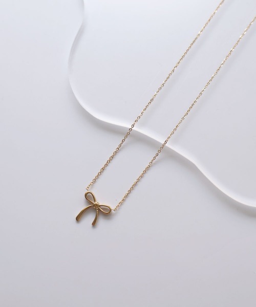 CEMONEMO（セモネモ）の「【金属アレルギー対応】 リボンネックレス / サージカルステンレス 316L（ネックレス・レディース・ゴールド/シルバー・FREE）」の3枚目の写真