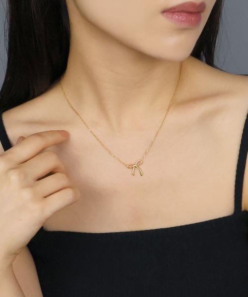 CEMONEMO（セモネモ）の「【金属アレルギー対応】 リボンネックレス / サージカルステンレス 316L（ネックレス・レディース・ゴールド/シルバー・FREE）」の5枚目の写真