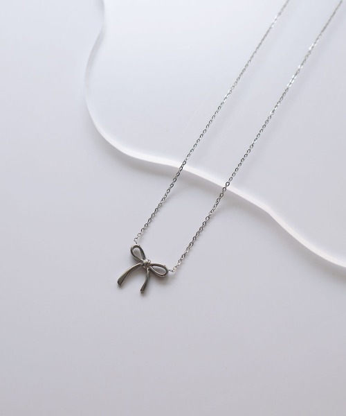 CEMONEMO（セモネモ）の「【金属アレルギー対応】 リボンネックレス / サージカルステンレス 316L（ネックレス・レディース・ゴールド/シルバー・FREE）」の6枚目の写真