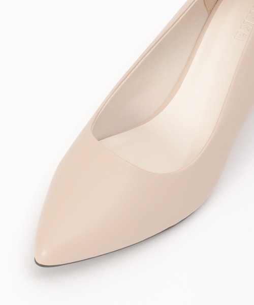 ikka(イッカ)の「ベーシックパンプス(パンプス・レディース・ベージュ/ブラック・L/M)」の7枚目の写真