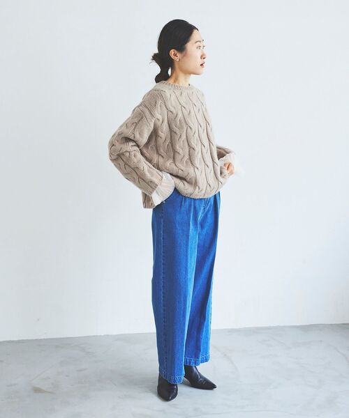 le.coeur blanc(ルクールブラン)の「プリーツカフスクルーネックプルオーバー(Tシャツ/カットソー・レディース・アイボリー/グレー・38)」の5枚目の写真