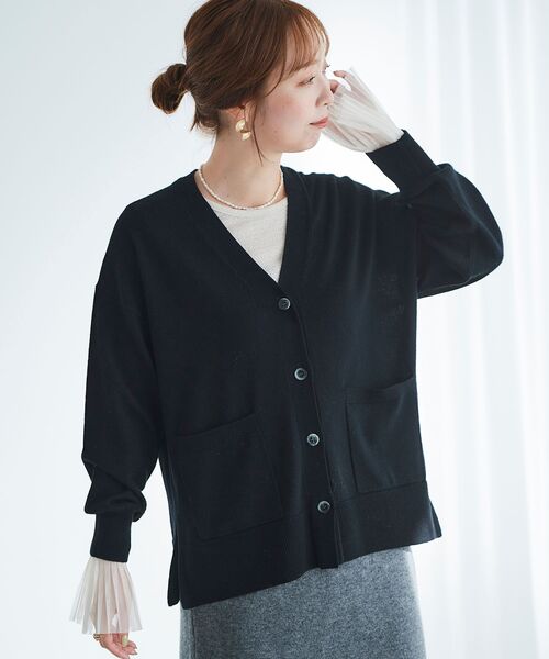 le.coeur blanc(ルクールブラン)の「プリーツカフスクルーネックプルオーバー(Tシャツ/カットソー・レディース・アイボリー/グレー・38)」の9枚目の写真