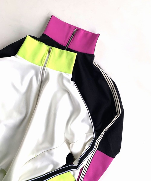 Q(キュー)の「配色トラックジャケット(ジャージ・レディース・ブラック/ホワイト・MEDIUM)」の22枚目の写真