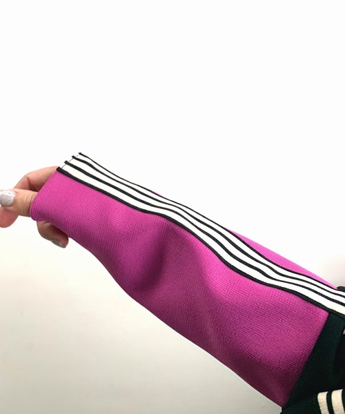 Q(キュー)の「配色トラックジャケット(ジャージ・レディース・ブラック/ホワイト・MEDIUM)」の5枚目の写真