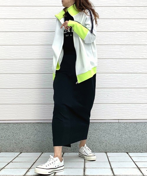 Q(キュー)の「配色トラックジャケット(ジャージ・レディース・ブラック/ホワイト・MEDIUM)」の17枚目の写真