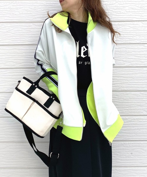 Q(キュー)の「配色トラックジャケット(ジャージ・レディース・ブラック/ホワイト・MEDIUM)」の6枚目の写真