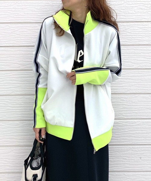 Q(キュー)の「配色トラックジャケット(ジャージ・レディース・ブラック/ホワイト・MEDIUM)」の8枚目の写真