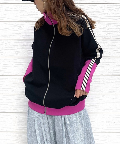 Q(キュー)の「配色トラックジャケット(ジャージ・レディース・ブラック/ホワイト・MEDIUM)」の12枚目の写真