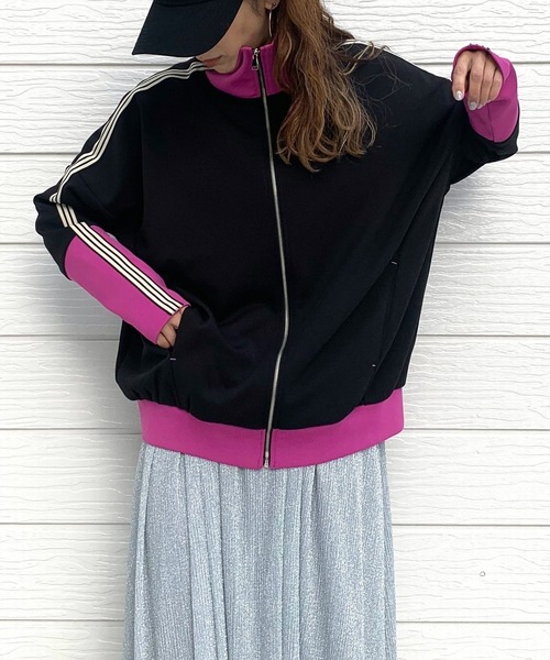 Q(キュー)の「配色トラックジャケット(ジャージ・レディース・ブラック/ホワイト・MEDIUM)」の14枚目の写真