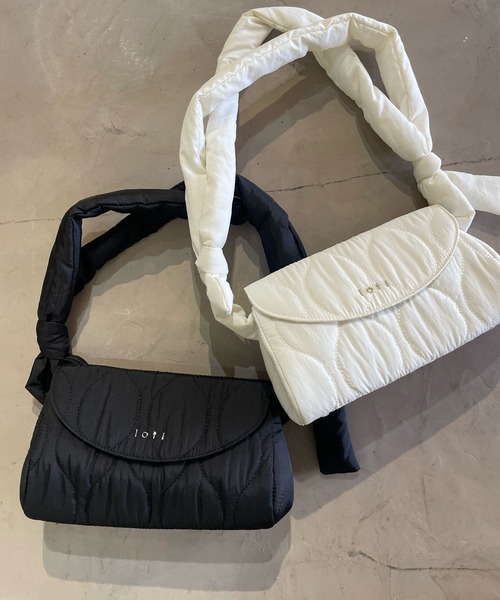 loti（ロティ）の「loti キルティング2WAYショルダー（ショルダーバッグ・レディース・ブラック/オフホワイト・ONE SIZE）」の16枚目の写真