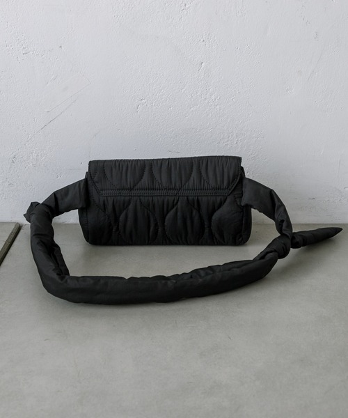 loti（ロティ）の「loti キルティング2WAYショルダー（ショルダーバッグ・レディース・ブラック/オフホワイト・ONE SIZE）」の17枚目の写真