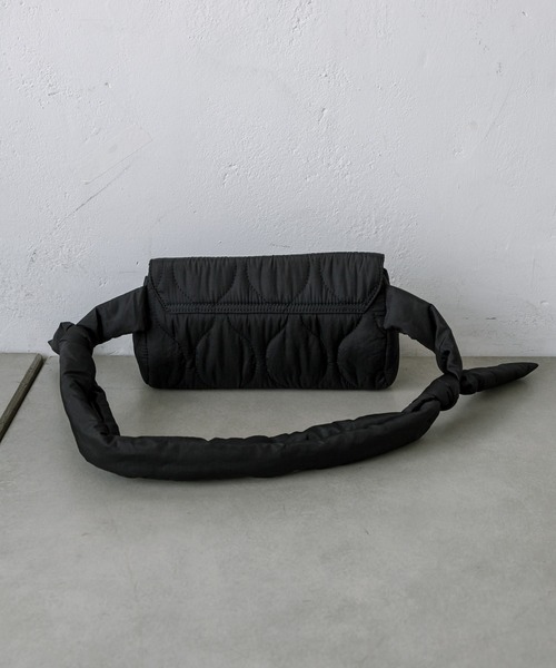 loti（ロティ）の「loti キルティング2WAYショルダー（ショルダーバッグ・レディース・ブラック/オフホワイト・ONE SIZE）」の9枚目の写真